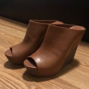 Jessica Simpson wedges